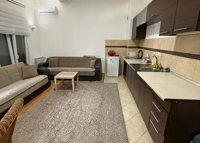 Emma Apartmani